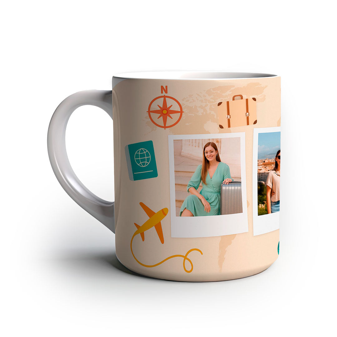 Caneca personalizada com fotos estilo Polaroid, ilustrações de viagem como avião, passaporte e bússola, ideal para amantes de turismo e recordações.
