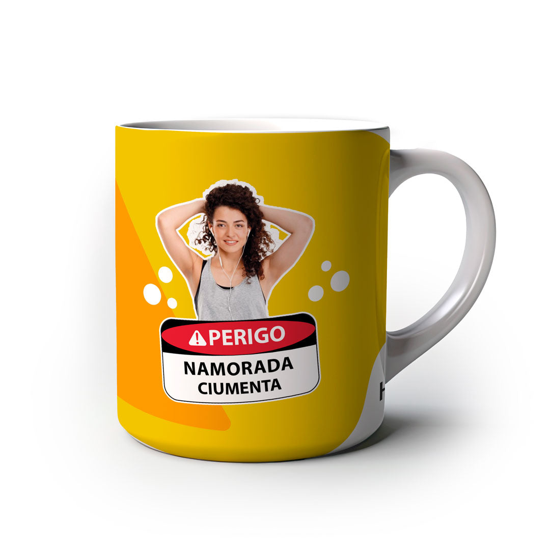 Caneca Personalizada Namorada Ciumenta amarela frente