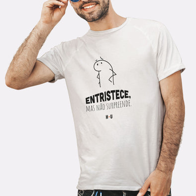 Camiseta Flork, Entristece, mas não Surpreende